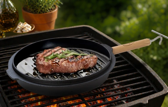 etwas aus der Gusspfanne